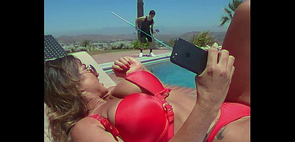  Curvy MILF Aubrey Black Make Out With The Pool Boy